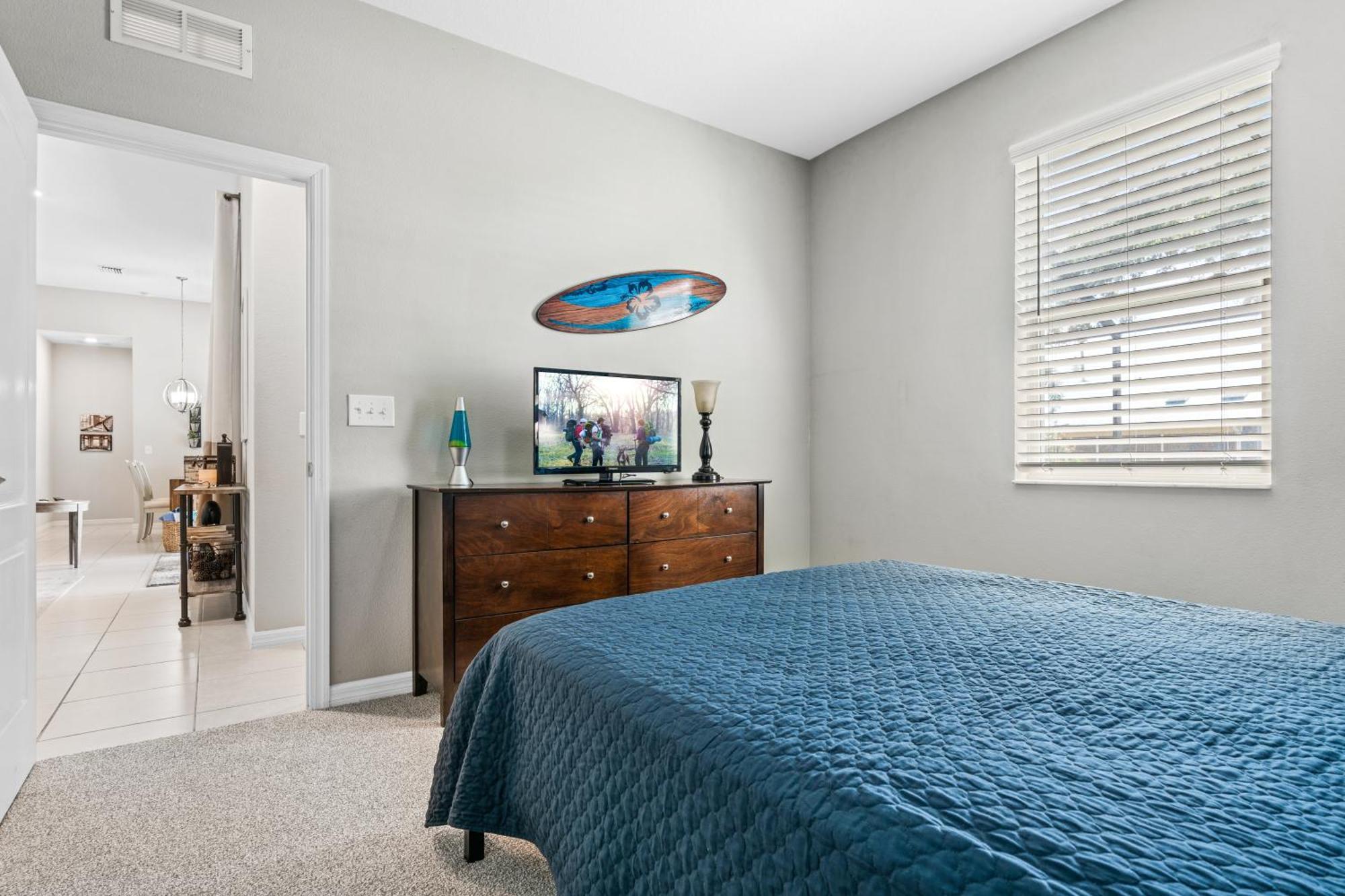 Villa Beautiful Oasis! King Bed, Bbq, Heated Pool, Pvt Yard & Much More!